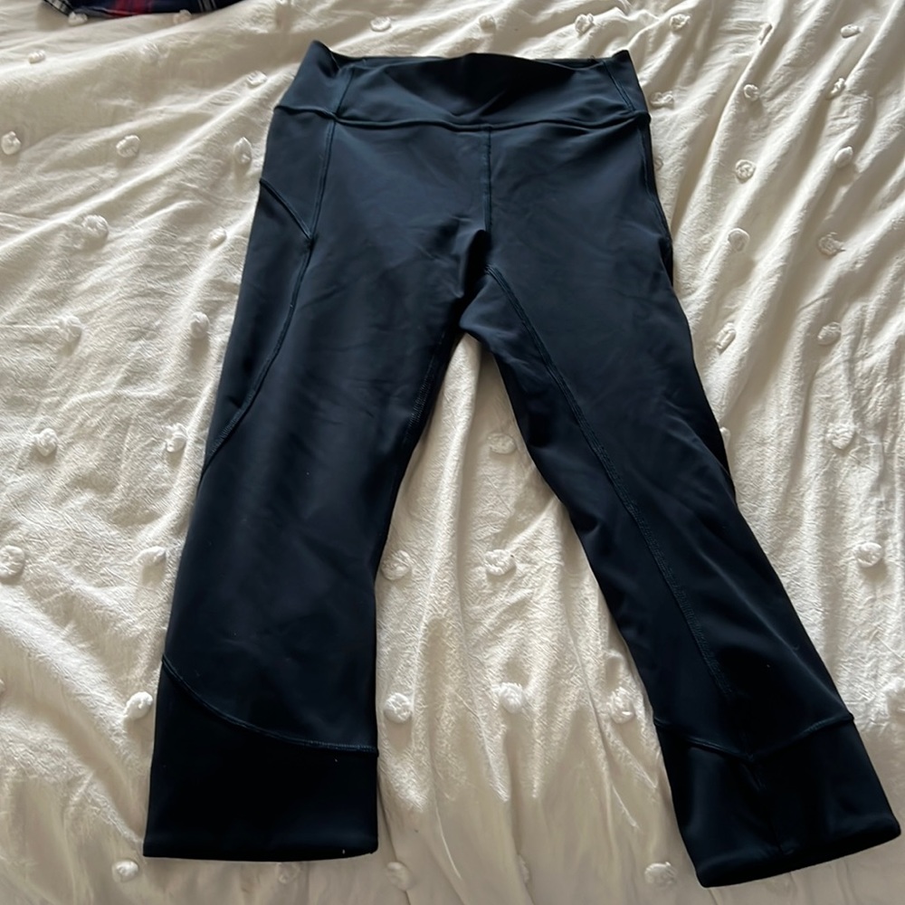 Lululemon invigorate high rise crop